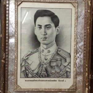 รูปถ่าย ร. 8 จากภาพวาดเผ่าศิลป์อยู่ในกรอบกระจกเก่าขนาด 14"X17.5" - Image 3