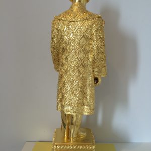 หล่อพระบรมรูปจำลองรัชกาลที่ 9 แบบปิดทองรุ่นปีกาญจนาภิเษก - Image 2