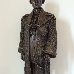 หล่อพระบรมรูปจำลองร.9 สูง 21.5 นิ้ว แบบ รมดำ รุ่น ปีกาญจนาภิเษกออกแบบ โดย อ.เสวก เทศน์ธรรม มีโค๊ตที่องค์กำกับทุกองค์ - Image 3