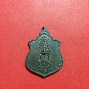 เหรียญพระพุทธชินราชเนื้อทองแดงกะไหล่เดิม หลัง ภปร กองทัพภาคที่ 3 สวยงามคมชัดมากๆ - Image 2