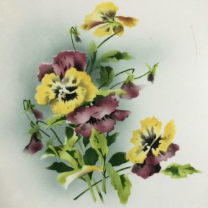 ถาดกระเบื้องโบราญสมัย ร.5 ขนาด สผ.16"ผลิตในประเทศเยอรมัน ลายดอกไม้บานสีเหลือง 3 และม่วง 3 มีรอยขีดเล็กน้อย นอกนั้นทุกอย่างสภาพสมบูรณ์สวยงามคลาสสิก - Image 3