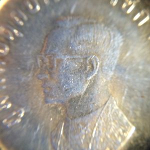 เหรียญหนึ่งบาทองค์การอนามัยโลก(WHO)เนื้อกะไหล่ทอง ปี พ.ศ. 2516 - Image 3