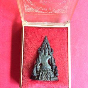 พระพุทธชินราช รุ่น ปฏิสังขรณ์ เนื้อนวะโลหะใต้ฐานอุดกริ่งตอกเลข 26 60 - Image 2