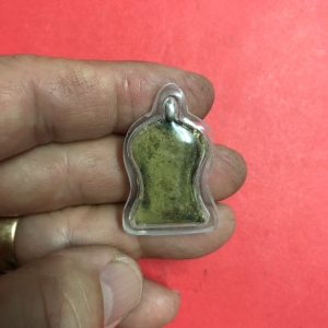 หลวงพ่อสองพี่น้องวัดหนองโว้ง จ.สุโขทัย เนื้อทองประสมห่วงเชื่อมหล่อโบราณรุ่น 1 ปี พ.ศ. 2472 ปลุกเสกโดยพระมหาโต๊ะ วัดเลียบ (วัดราชบูรณะ ) เลี่ยมพลาสติก - Image 2