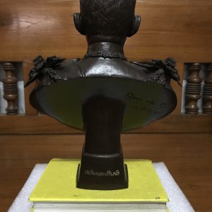 องค์หล่อในหลวงร.9 ครึ่งองค์ขนาด9"เนื้อโลหะผสม จัดสร้างเพื่อหารายได้ซื้อเครื่องมือแพทย์รพ.ศิริราช หมายเลข149/999A - Image 2