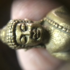 พระกริ่งหลวงปู่ทิมเนื้อทองเหลือง ไม่ทราบวัดตอกโค๊ตใต้ฐาน เสาร์ 5 - Image 4