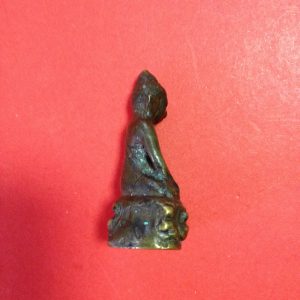 พระกริ่งมหาสิทธิโชค ปี 06 วัดประสาท
บุญญาวาส หลังตอกโค๊ตสามง่ามอยู่ที่ฐาน ก้นอุดกริ่งดังฟังชัด - Image 4