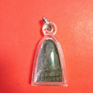 พระหลวงปู่ทวดเนื้อวานพิมพ์ใหญ่ปี 2524 มวลสารสมเด็จวัดระฆังเนื้อมวลสารจัดมาก เลี่ยมพลาสติก - Image 2