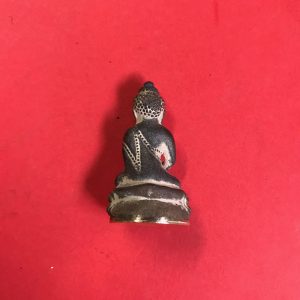 พระกริ่งชินบัญชรเนื้อนวโลหะหล่อโบราณผสมมวลสารกริ่งชินบัญชรหลวงปู่ทิมและกริ่งหลวงปู่โต็ะก้นอุดทองคำ ตอกโค๊ตองค์ที่35ใต้ฐาน - Image 2