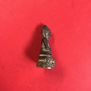 พระกริ่งชินบัญชรเนื้อนวโลหะหล่อโบราณผสมมวลสารกริ่งชินบัญชรหลวงปู่ทิมและกริ่งหลวงปู่โต็ะก้นอุดทองคำ ตอกโค๊ตองค์ที่35ใต้ฐาน - Image 3