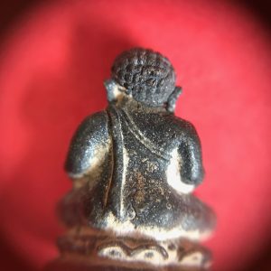 พระสังข์กระจายน์เนื้อนวโลหะหล่อโบราณผสมมวลสารกริ่งชินบัญชรหลวงปู่ทิมและกริ่งหลวงปู่โต็ะก้นอุดตระกุดทองคำ - Image 2