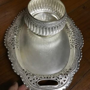 ถาดฉลุลายรูปไข่พร้อมขัน เนื้อเงิน ครบชุด - Image 4