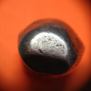 พดด้วงรัตนโกสินทร์เม็ดบาทสมัย ร. 4 พ.ศ.2394-2411 ( ตรามงกุฎ-กรงจักร ) เม็ดนี้มี ลงจาร (เม็ดที่ 4) - Image 4