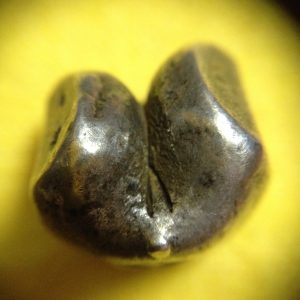 พดด้วงรัตนโกสินทร์เม็ดบาทสมัย ร. 4 พ.ศ.2394-2411 ( ตรามงกุฎ-กรงจักร ) เม็ดที่ 8 - Image 4