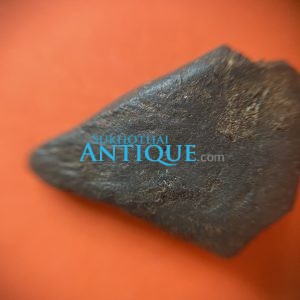 พระนางพญาเนื้อดินดำ กรุวัดดอนลาน จ. สุโขทัยพิมพ์ใหญ่ อายุเก่าหลายร้อยปีฐานชำรุด องค์ที่ 9 - Image 2