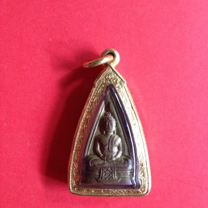 หลวงพ่อโสธรสองหน้าพิมพ์ 5-7,5-7 เนื้อทองเหลือง สร้างปี พ.ศ.2495 สภาพคมชัดผิวแห้งเดิมดูง่าย  เลี่ยมทองเก่านกซุ้มหนาลงยา - Image 2