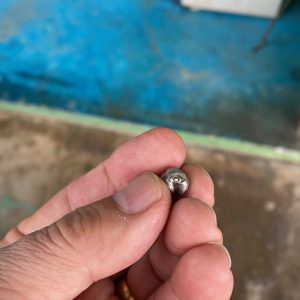 เม็ดเงินโบราณพดด้วงสมัยกรุงสุโขทัยหนักหนึ่งสลึงตรา กระต่าย - สังข์ คมชัดสวยงามมากๆ - Image 3