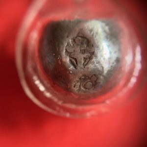 พดด้วงรัตนโกสินทร์เม็ดบาทสมัย ร.3 พ.ศ.2367-2394 (ตราปราสาท-กรงจักร )ตราปราสาทสวยงามคมชัดเลี่ยมพลาสติก - Image 2