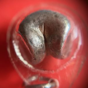 พดด้วงรัตนโกสินทร์เม็ดบาทสมัย ร.3 พ.ศ.2367-2394 (ตราปราสาท-กรงจักร )ตราปราสาทสวยงามคมชัดเลี่ยมพลาสติก - Image 4