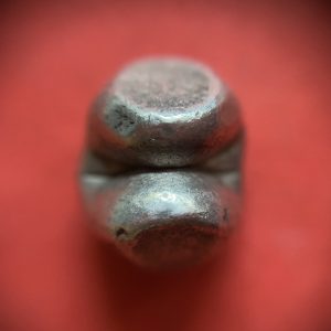 พดด้วงเม็ด 1 บาทสมัยพระนารายณ์ปี พ.ศ. 2199-2231ตราครุฑ สวยคมชัดมากๆ (เม็ดที่ 15) ตราประจำแผ่นดินชัดมากๆ - Image 3