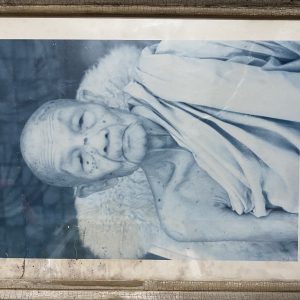 รูปภาพเก่า พระราชวุฒาจารย์ ( หลวงปู่ ดูลย์ อตุโล ) วัดราชบูรพาราม จ. สุรินทร์ 2430 - 2526 อยู่ในกรอบไม่เดิมขนาด 29.5 X 41 ซม. - Image 3