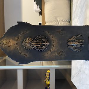 องค์หล่อเสด็จพ่อร.5 ด้านหลังเป็นตราครุฑใต้และ ช้างสามเศียรพระบารมีปกเกล้า - Image 3