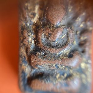 พระหลวงพ่อปานเนื้อดินแดง พิมพ์ขี่ปลาหมู ปิดทองเก่า - Image 4