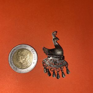 เข็มกลัดเนื้อเงิน รูปนกยุงมีติดตุ้งติ่งหกเม็ด สวยงามคลาสสิกพร้อมใช้ - Image 4