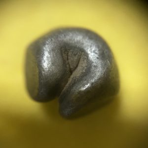 พดด้วงเม็ด 1 บาทสมัยพระนารายณ์ปี พ.ศ. 2199-2231ตราครุฑ (เป็นครุฑก้าวหน้า) เม็ดที่ 17 ตราประจำแผ่นดินชัดมากๆ - Image 3