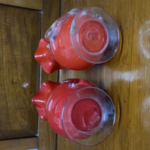 แจกันต่างประเทศ งานสมัยเก่าขึ้นรูปโดยปากเป่าและมือจับดอก สีแดงสดมีลายดอกข้างล่าง เป็นงานทำขึ้นรูปด้วยมือ ไม่มีซำ้แบบกัน - Image 4