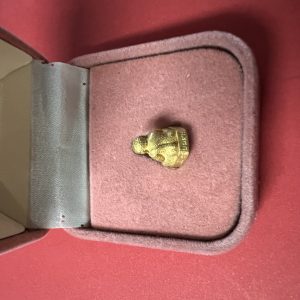 พระสังกัจจายนะ สก. รุ่นครบ 5 รอบราชินี ปี 2535 เนื้อทองคำ นำ้หนัก 7.8 กรัม สวยพร้อมกล่องกำมะหยี่เดิมสีชมพู - Image 4